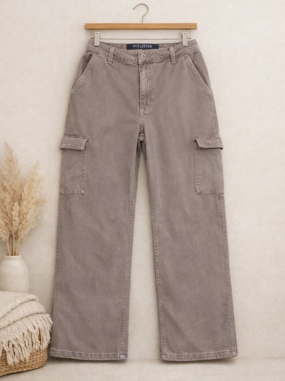Hollister NWOT Ultra High Rise Dad Jean in Light Brown Tan Denim Cargo Pants